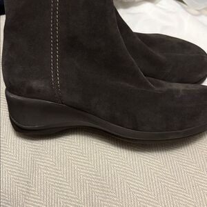NEW La CANADIENNE  Women's Winter Wedge Boots
